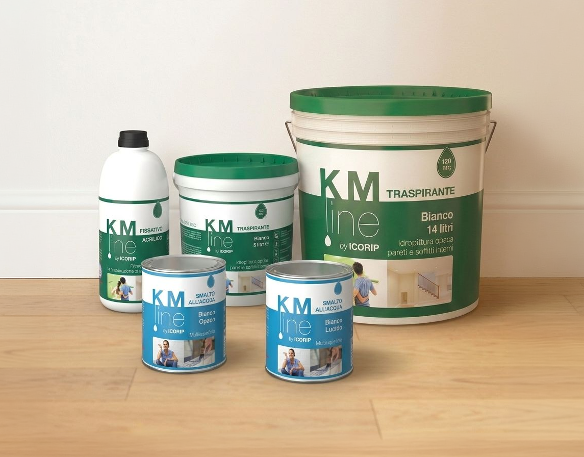 Prodotti della gamma KM Line ICORIP: fissativo, idropittura traspirante e smalto all'acqua